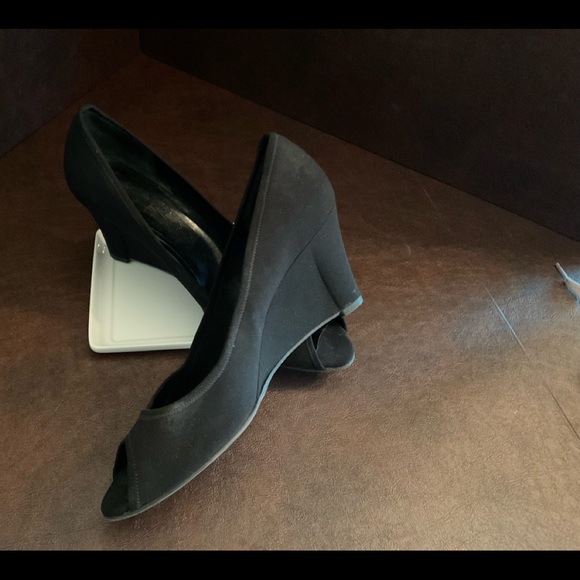 Salvatore Ferragamo wedged heels - Picture 2 of 7